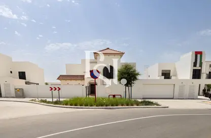 Villa - 5 Bedrooms - 7 Bathrooms for sale in Fay Al Reeman II - Al Shamkha - Abu Dhabi