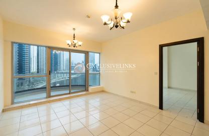 Apartment - 1 - 1 for rent in The Point - Dubai Marina - Dubai