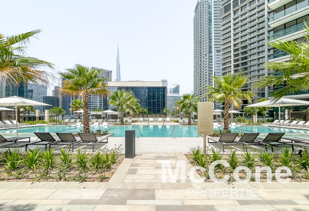 Canal View | + Maids | Top Floor photo 23