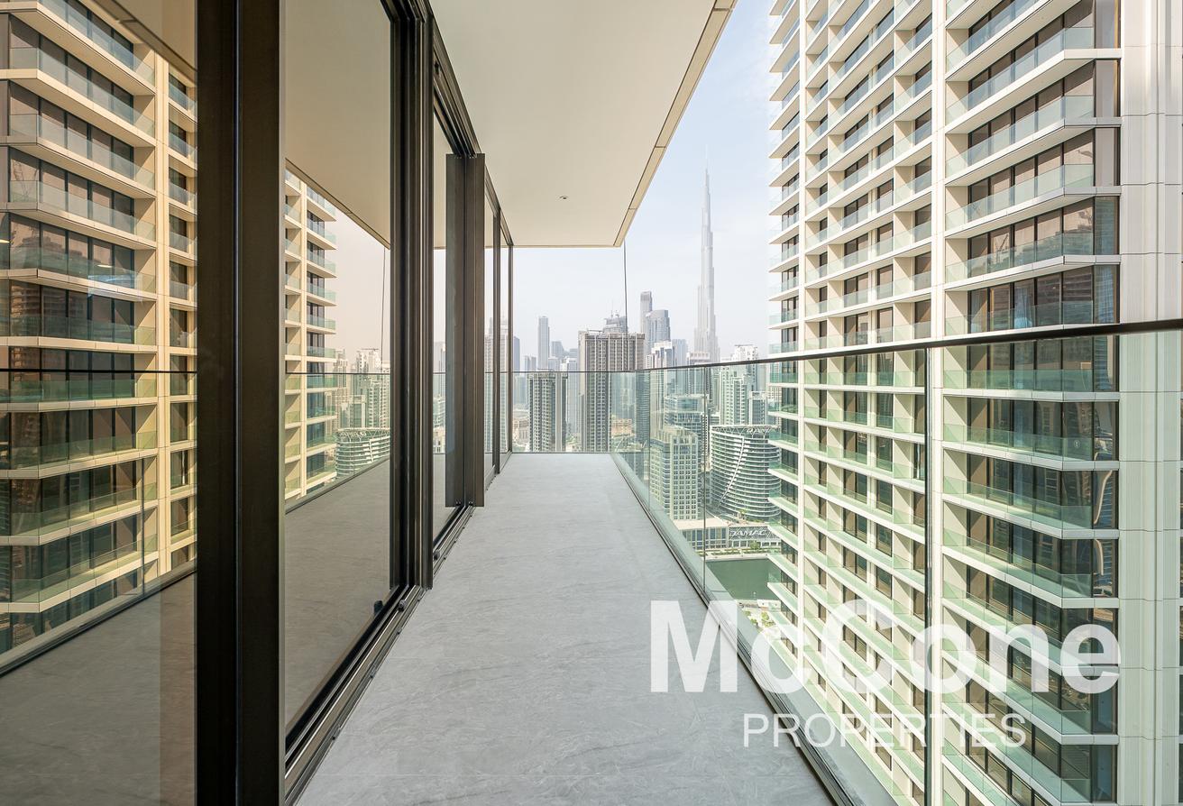 Canal View | + Maids | Top Floor photo 17