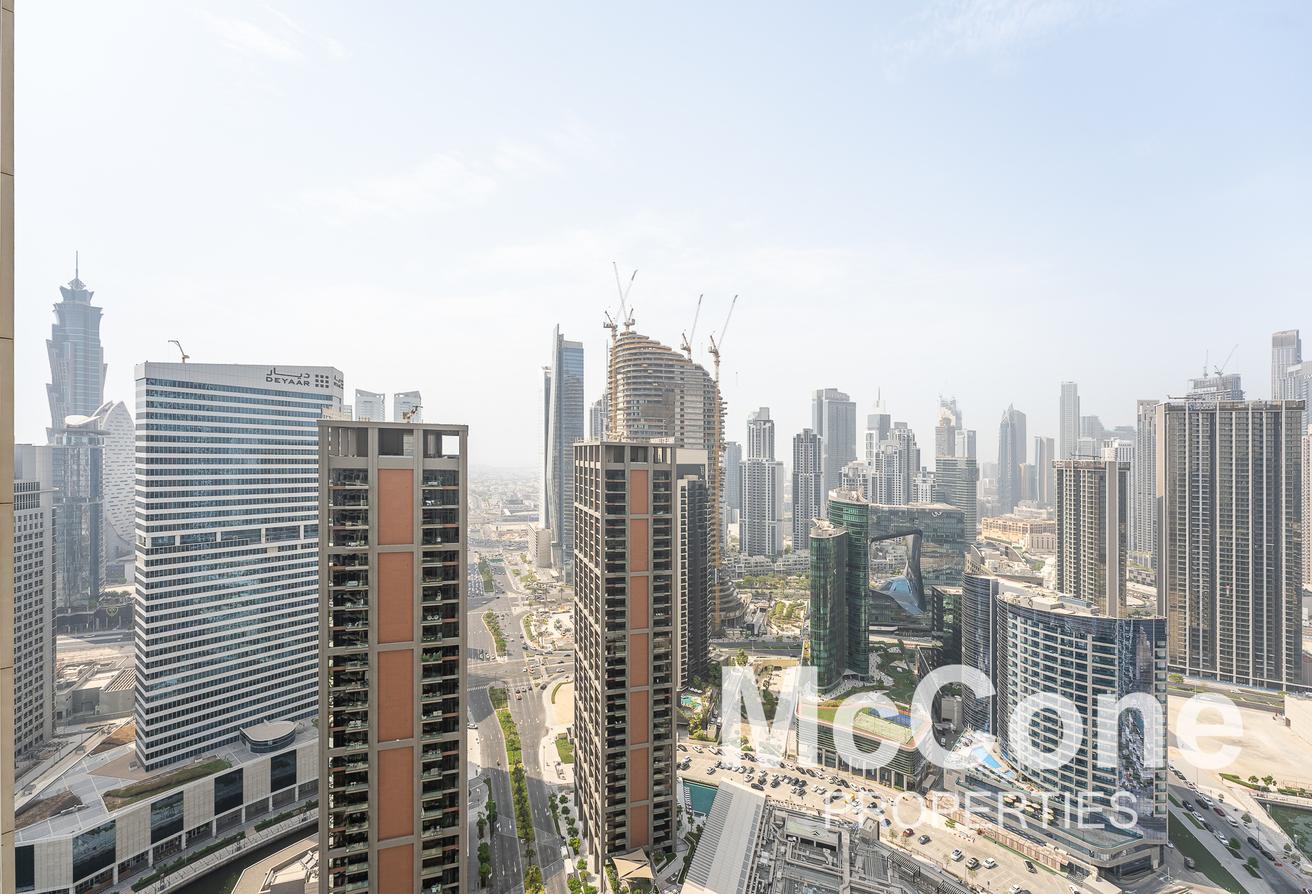 Canal View | + Maids | Top Floor photo 18