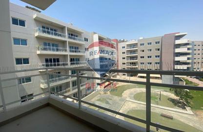 Apartment - 1 Bedroom - 2 Bathrooms for rent in Tower 1 - Al Reef Downtown - Al Reef - Abu Dhabi Apartment - 1 Bedroom - 2 Bathrooms for rent in Tower 1 - Al Reef Downtown - Al Reef - Abu Dhabi