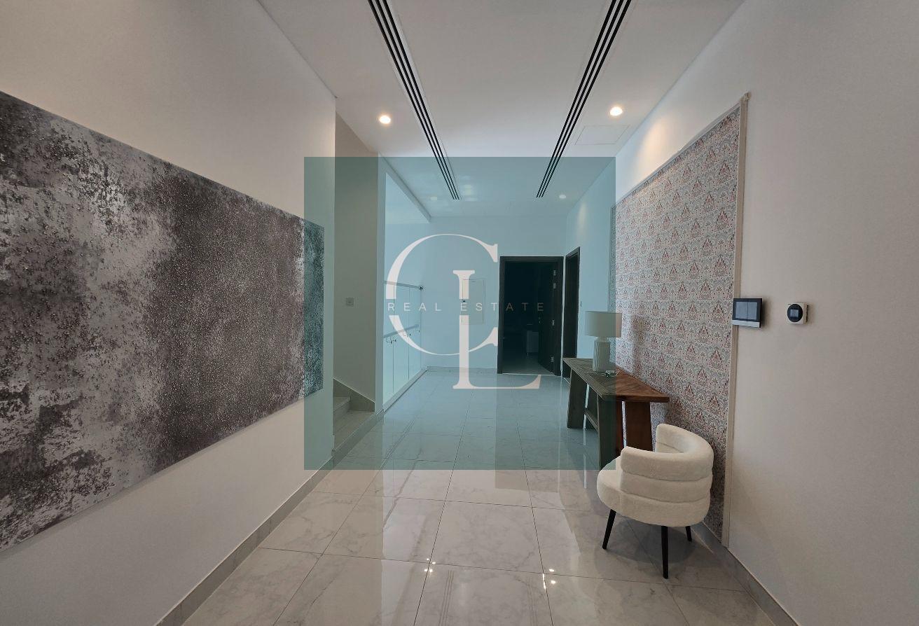 6 BR Villa with Private Pool in Umm Suqeim photo 17