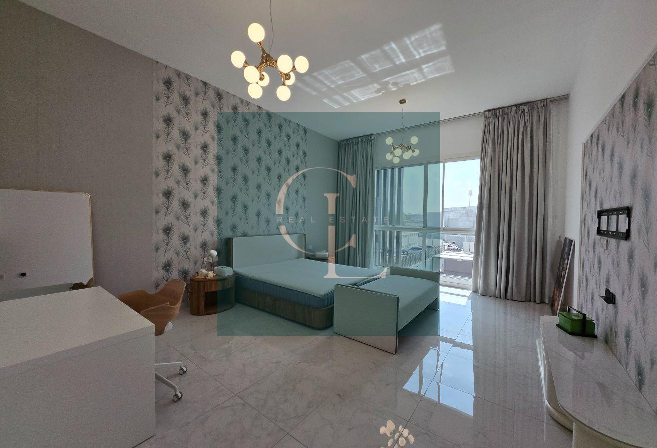 6 BR Villa with Private Pool in Umm Suqeim photo 18