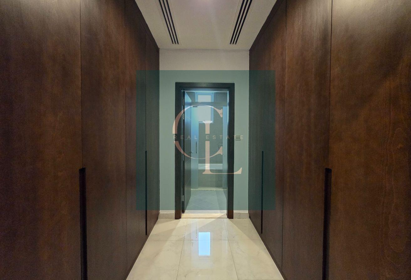 6 BR Villa with Private Pool in Umm Suqeim photo 11