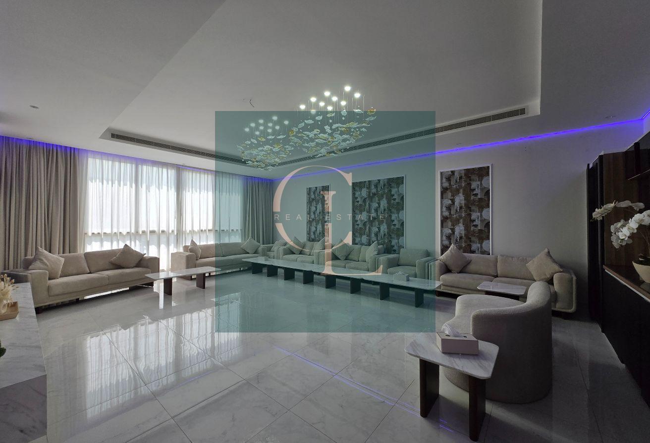 6 BR Villa with Private Pool in Umm Suqeim photo 12