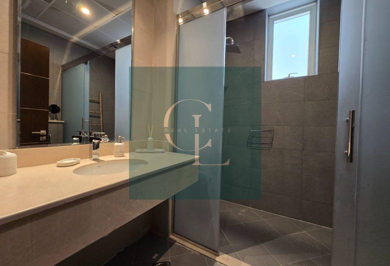 6 BR Villa with Private Pool in Umm Suqeim photo 9