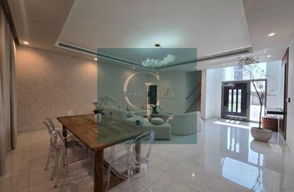 Villa - 6 - 7 for rent in Umm Suqeim 1 - Umm Suqeim - Dubai Villa - 6 - 7 for rent in Umm Suqeim 1 - Umm Suqeim - Dubai