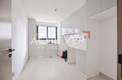 Apartment - 3 - 3 for rent in Binghatti Creek - Al Jaddaf - Dubai