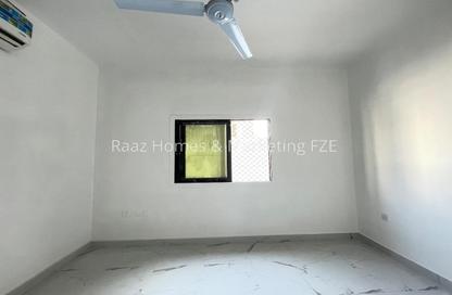 Apartment - Studio - 1 for rent in Talal Building - Al Mujarrah - Sharjah Apartment - Studio - 1 for rent in Talal Building - Al Mujarrah - Sharjah