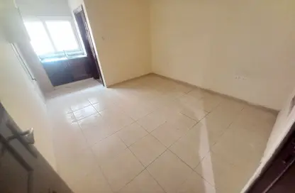 Apartment - 1 Bathroom for rent in Fire Station Road - Muwaileh - Sharjah