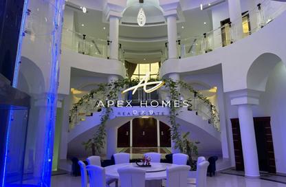Villa - 7+ Bedrooms - 7 Bathrooms for rent in Sector E - Emirates Hills - Dubai