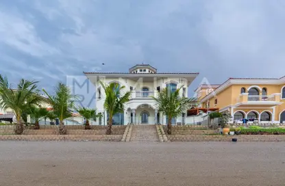 Villa - 5 Bedrooms - 6 Bathrooms for rent in Garden Homes Frond E - Garden Homes - Palm Jumeirah - Dubai