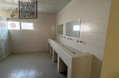 Labor Camp - Studio - 7+ Bathrooms for rent in Al Sajaa Industrial - Al Sajaa - Sharjah Labor Camp - Studio - 7+ Bathrooms for rent in Al Sajaa Industrial - Al Sajaa - Sharjah