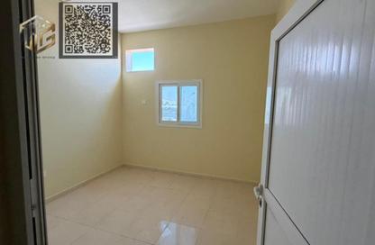 Labor Camp - Studio - 7+ Bathrooms for rent in Al Sajaa Industrial - Al Sajaa - Sharjah Labor Camp - Studio - 7+ Bathrooms for rent in Al Sajaa Industrial - Al Sajaa - Sharjah