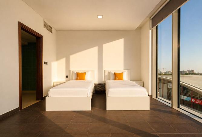 98710211 - Property Image 3