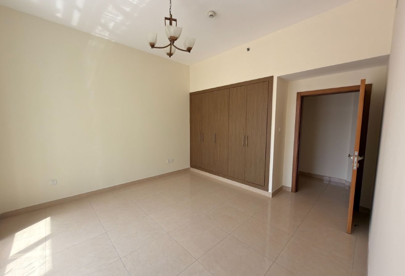 1 Month Free | Spacious | Multiple Chq gallery image