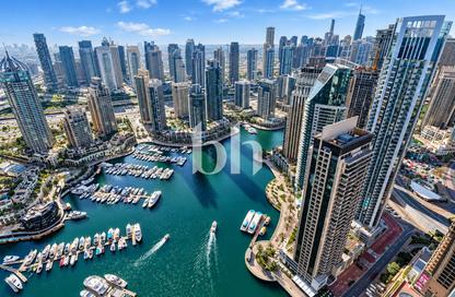 Apartment - 3 - 3 for sale in Cayan Tower - Dubai Marina - Dubai