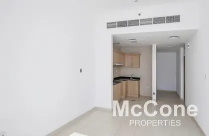 شقة - غرفة نوم - 1 حمام للايجار في ماي فير ريزيدنسي - الخليج التجاري - دبي شقة - غرفة نوم - 1 حمام للايجار في ماي فير ريزيدنسي - الخليج التجاري - دبي