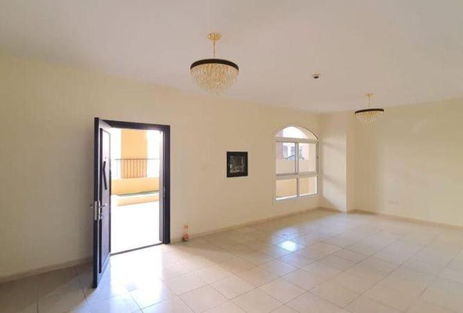 73853375 - صورة العقار 2