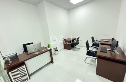 Office Space - Studio - 1 Bathroom for rent in Red Avenue - Al Garhoud - Dubai