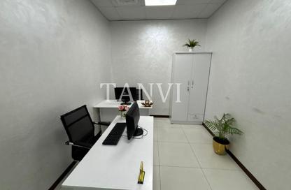 Office Space - Studio - 1 Bathroom for rent in Al Fajer Complex - Oud Metha - Bur Dubai - Dubai