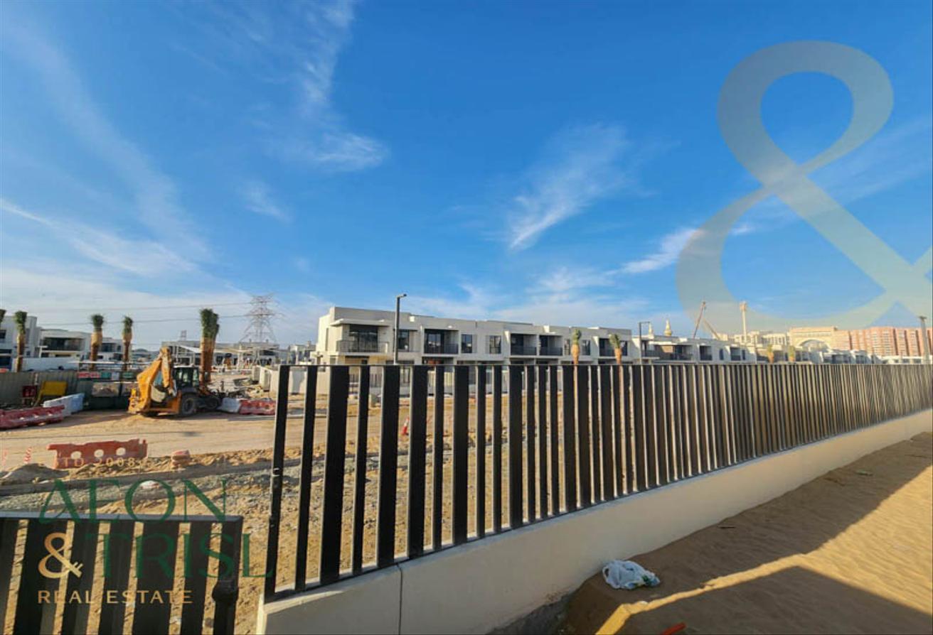 Spacious 4 Beds + Maids | Jebel Ali Village photo 7