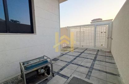 Whole Building - 7+ - 7+ for rent in Al Rashidiya Towers - Al Rashidiya - Ajman Downtown - Ajman