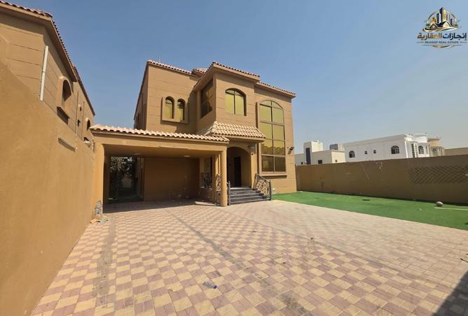5-Master Bedroom Villa for Rent in Al Rawda 2