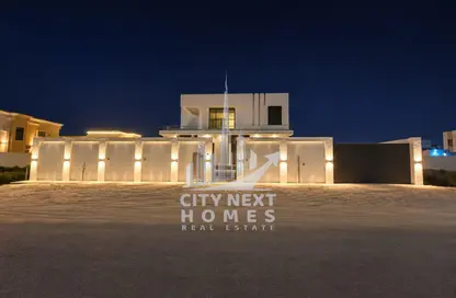 Villa - 4 Bedrooms - 6 Bathrooms for rent in Al Aweer 1 - Al Aweer - Dubai