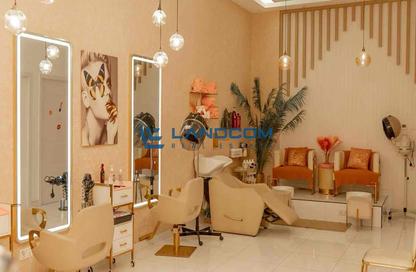 Shop - Studio - 1 Bathroom for rent in Al Dana Centre - Al Muraqqabat - Deira - Dubai
