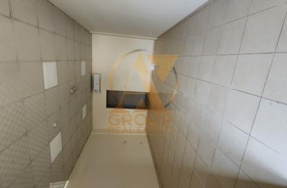Shop - Studio for rent in Building X18 - England Cluster - International City - Dubai