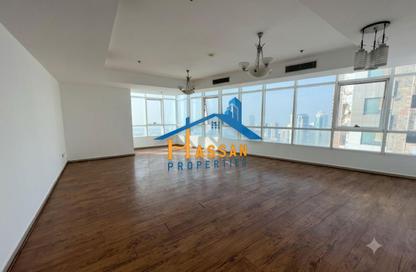 Apartment - 4 Bedrooms - 5 Bathrooms for rent in Beach Tower 2 - Al Khan Lagoon - Al Khan - Sharjah