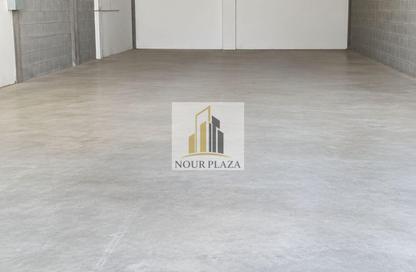 Warehouse - Studio for rent in M-26 - Mussafah Industrial Area - Mussafah - Abu Dhabi Warehouse - Studio for rent in M-26 - Mussafah Industrial Area - Mussafah - Abu Dhabi