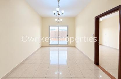 Apartment - 1 - 2 for rent in Al Menhali Building - Oud Metha - Bur Dubai - Dubai