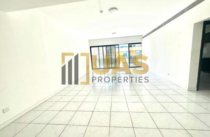 Apartment - 2 - 3 for rent in AAAF 2 Building - Al Mankhool - Bur Dubai - Dubai