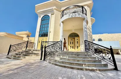 Villa - 5 Bedrooms - 6 Bathrooms for rent in Al Ramaqiya - Wasit - Sharjah