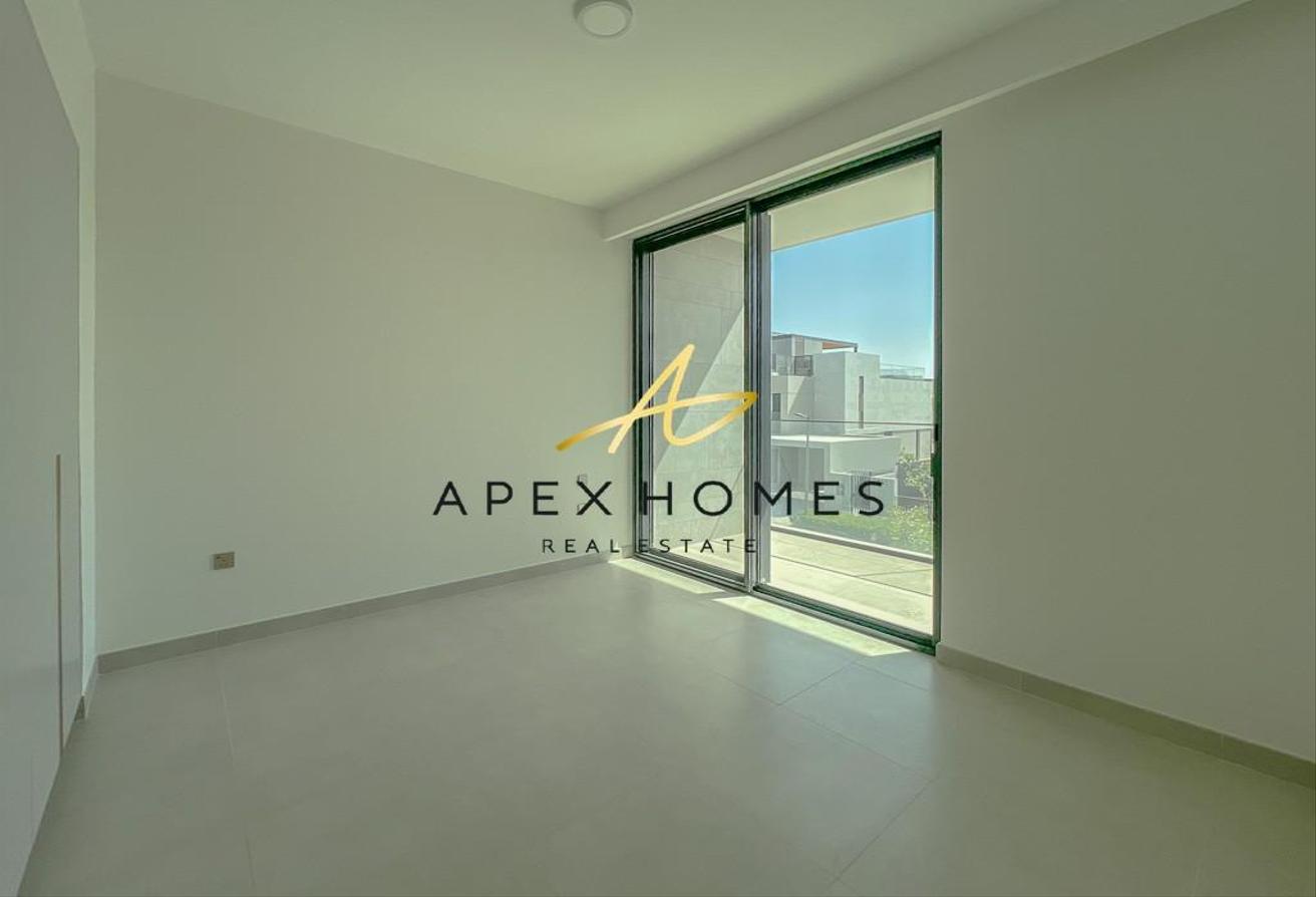 Brand New | Large Plot | Vacant Now photo 7