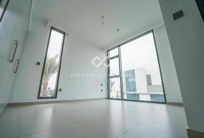 61687069 - صورة العقار 3