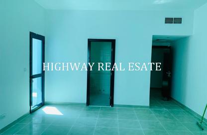 Apartment - 3 - 4 for rent in Bin Ham Tower A - Bin Ham Towers - Al Taawun - Sharjah