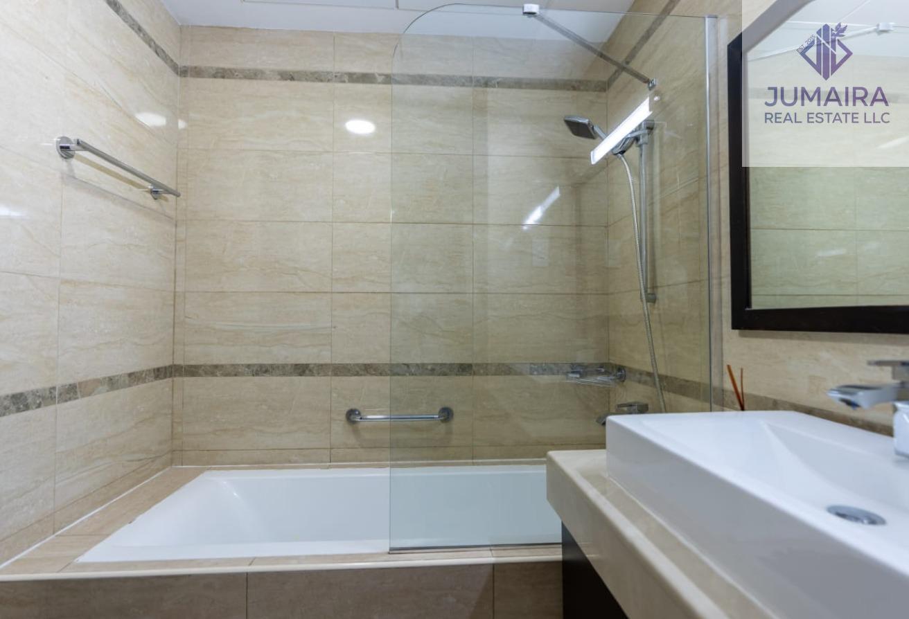 4 Bedrooms Ensuite bathrooms | Private pool | SALE