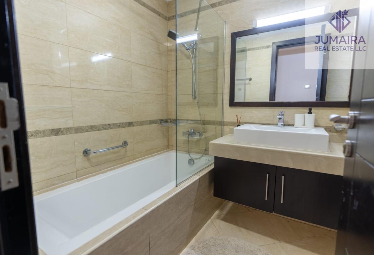 4 Bedrooms Ensuite bathrooms | Private pool | SALE