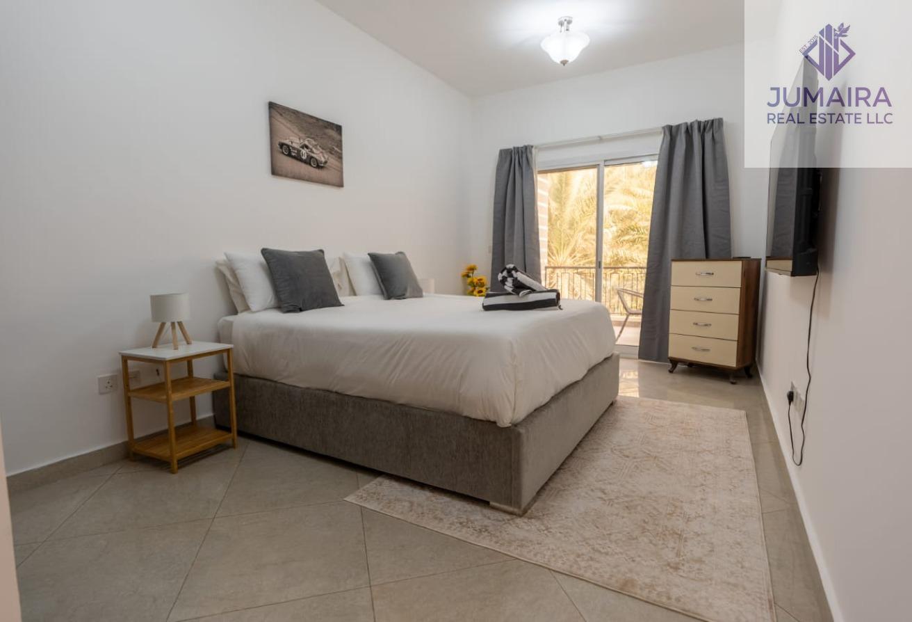 4 Bedrooms Ensuite bathrooms | Private pool | SALE