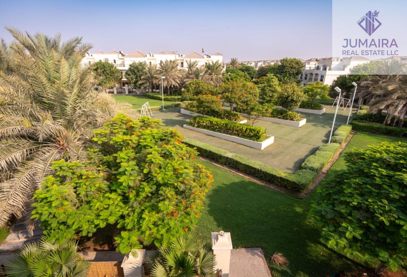 4 Bedrooms Ensuite bathrooms | Private pool | SALE