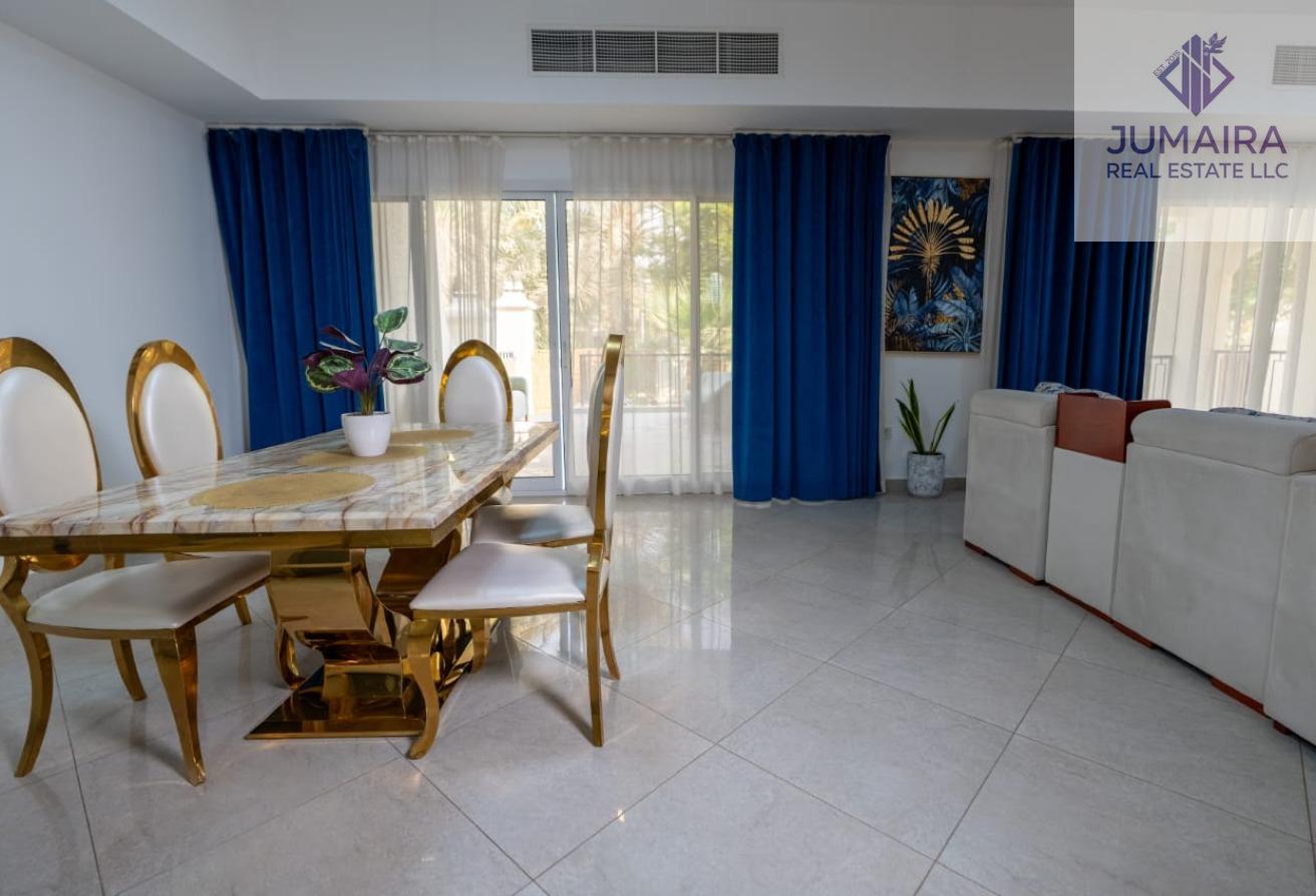 4 Bedrooms Ensuite bathrooms | Private pool | SALE