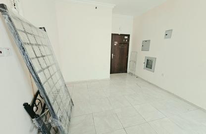 Apartment - Studio - 1 for rent in Fire Station Road - Muwaileh - Sharjah Apartment - Studio - 1 for rent in Fire Station Road - Muwaileh - Sharjah