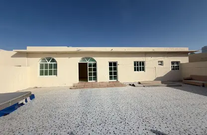 Apartment - 5 Bedrooms - 6 Bathrooms for rent in Al Jazzat - Al Riqqa - Sharjah