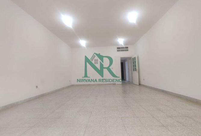 79838378 - Property Image 3