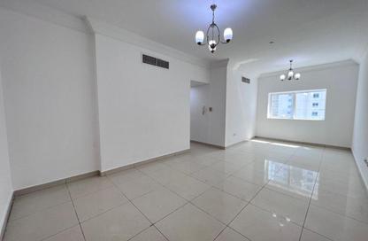 Apartment - 1 Bedroom - 2 Bathrooms for rent in Al Khan - Sharjah