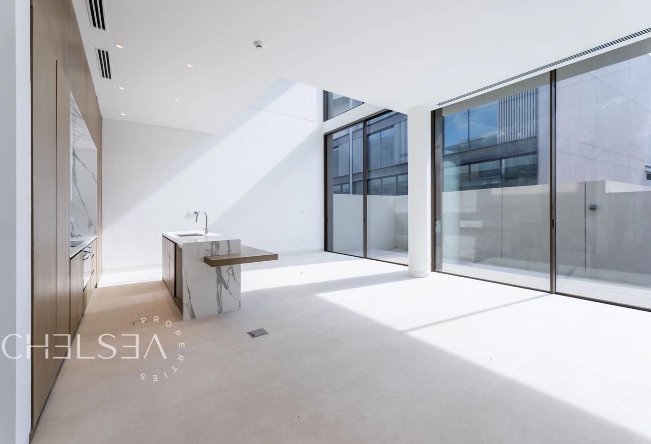 SEMI-DETACHED | COMMUNITY VIEW | NO AGENTS photo 7